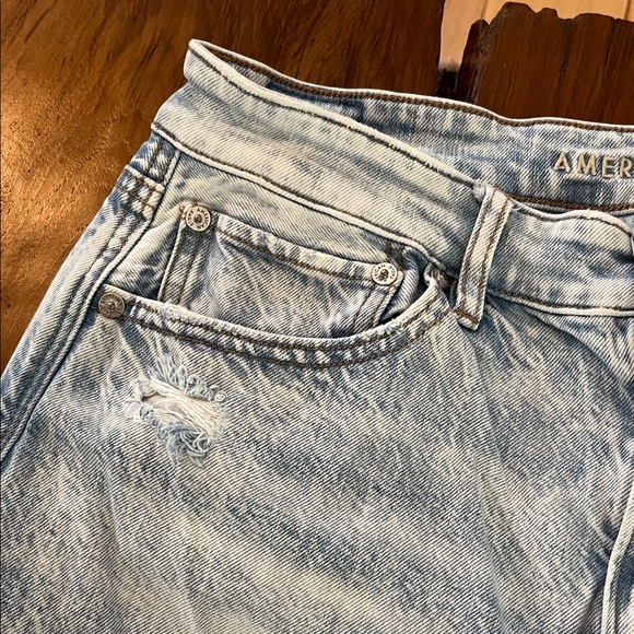 American Eagle Outfitters Light Blue Straight Leg Jeans - Picture 4 of 10